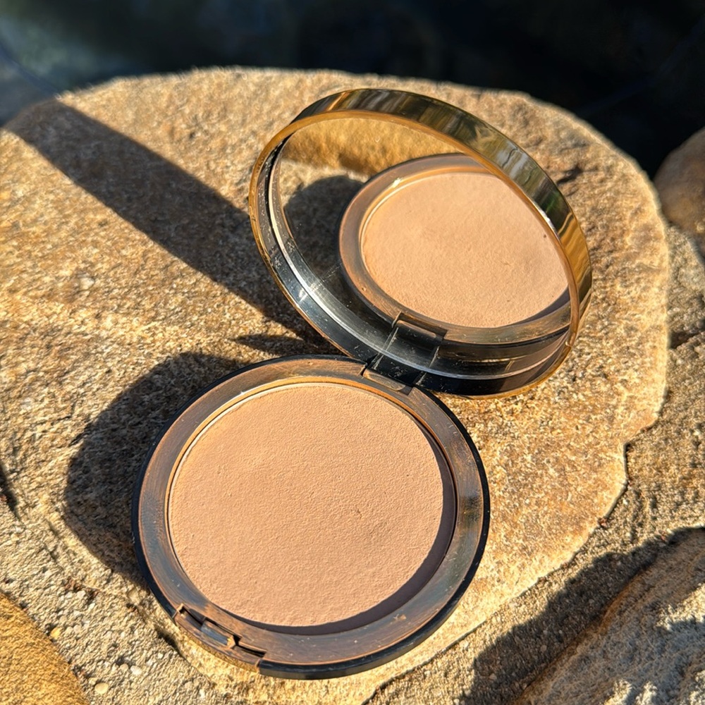 Sisley pressed powder